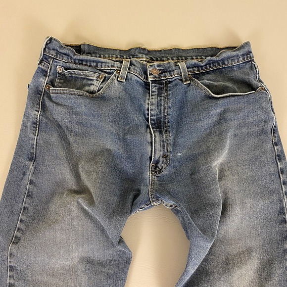 Levi's 550 Relaxed Fit Jeans Men's Size 36x32 Blue Medium Wash Denim Pants - Picture 2 of 16